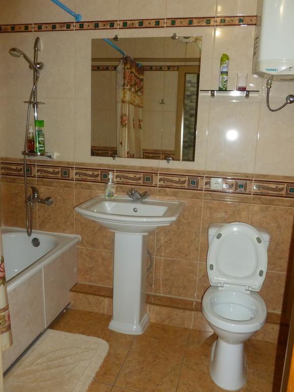 Apartment In A New House 크레멘축 외부 사진